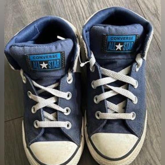 CONVERSE All Star youth size 2 high tops - Picture 3 of 6